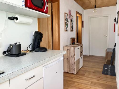 virtuve, Kleine Ferienwohnung am Rande der Wildnis in Sibratsgfall