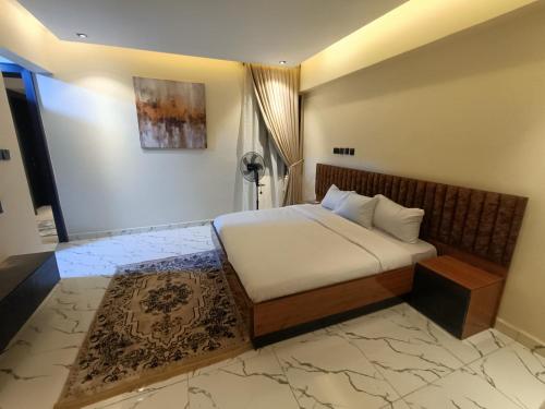 House 234 in คาดูนา