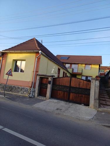 Casa Ruja in Okna Sibiuluja