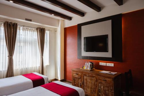 Evara Boutique Hotel - image 5