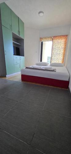 Studio Apartment with Sea View