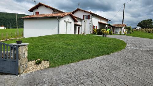 Maison a la campagne in Larceveau-Arros-Cibits