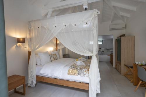 Majesty Palm Hotel in Saint Francois