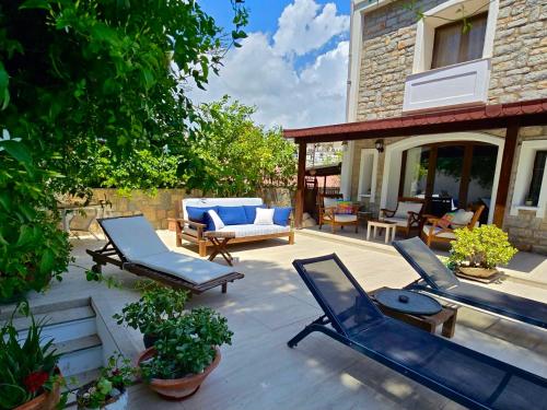 Bodrum Merkezde Müstakil Havuzlu Villa (Bodrum Merkezde Mustakil Havuzlu Villa) in โอมูร์ชา