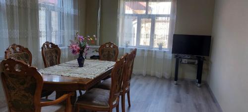 Comfort Hills in Lahich