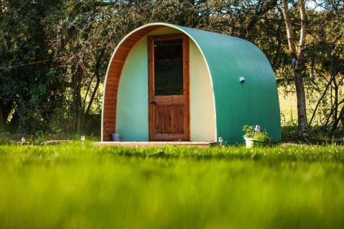 A szálláshely kívülről, Battle Pods and Bells Glamping in Battle