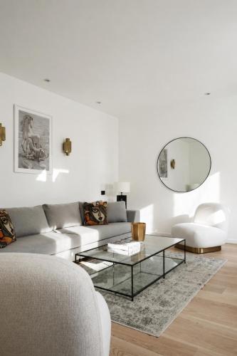 ComeCasa design apartment Montenapoleone - Spiga, Milan