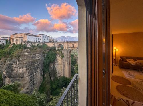 Las Rocas Residence - Scenic Gorge & Bridge Views
