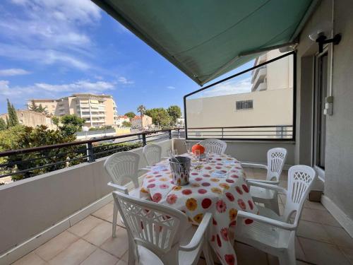 FS550-B11 Appt 3 pièces 6 personnes FREJUS - image 2