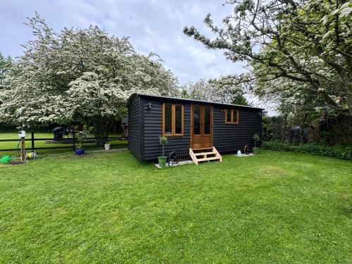 The Shepherd Hut – khách sạn tại Hawes Side