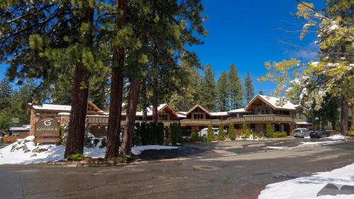 Gondola Lodge with 5-dollar Beach Voucher - South Lake Tahoe