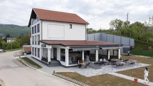 Perla jezera B&B - Hotel - Prozor