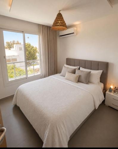 Modern & cozy apartment canal & sea view in La Goulette