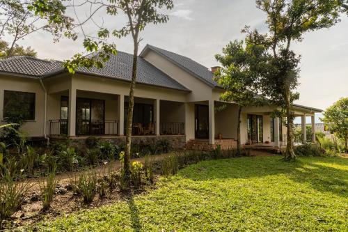 Huduma Bwindi Lodge in Kanungu