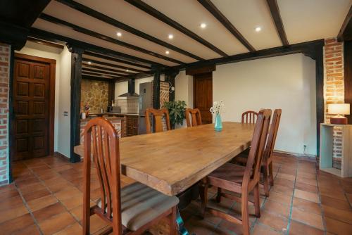 Casa Val de Vida - Guesthouse with big garden in La Cavada