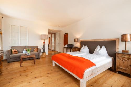 1 queen bed