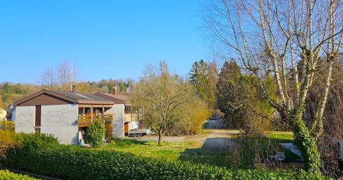 Charmantes Ferienhaus in ruhiger Lage in La Broye