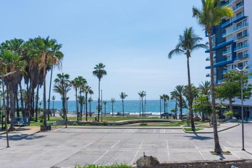 Modern duplex steps from the Malecon & Olas Altas in Mazatlán