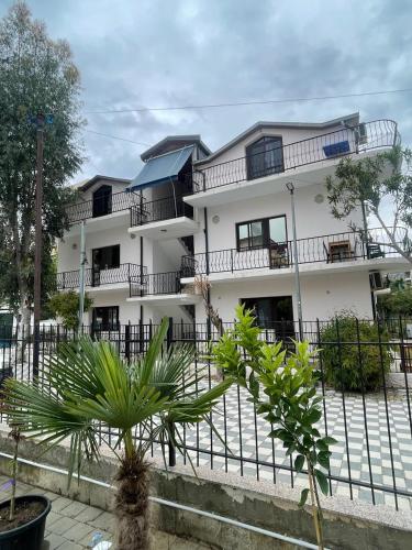 . Hotel Gjinaj