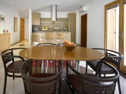Private Villa BIANCO for 1-10 person with pool enjoy holidays by the sea! FREE Kajak & Mountainbikes GREAT living area & privacy FREE mooring to 65 m BOAT!! - image 9