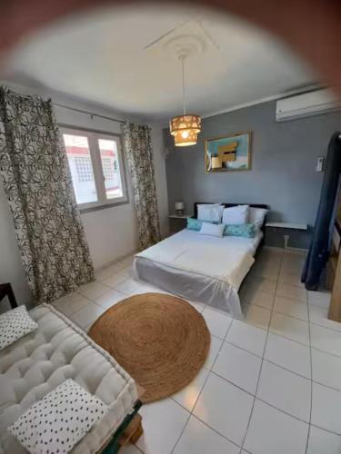 เตียงนอน, Paradies Caraïbes III (Paradies Caraibes III) in เลซาบีเมส