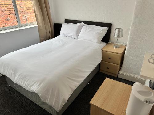 Avari Hotel in Blackpool City Center