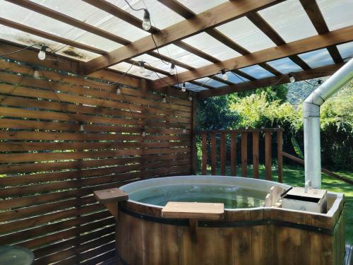 Casa de Campo con Piscina, Tinaja y Vista al Cerro in San Francisco De Mostazal