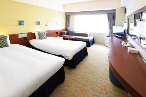 room detail thumbnail 1