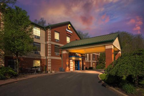 Comfort Suites Pittsburgh Airport in Coraopolis, USA