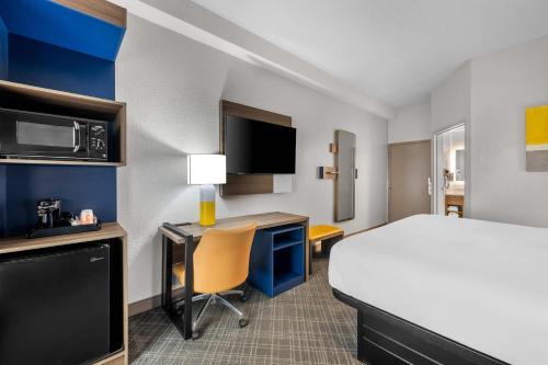 Comfort Inn South - image 27