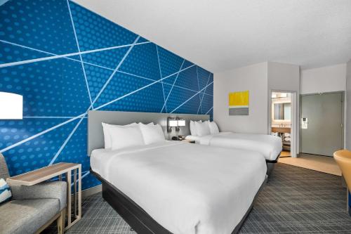 Comfort Inn South - image 38