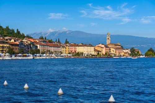 Niko's House Salò near Lake & beach - Happy Rentals