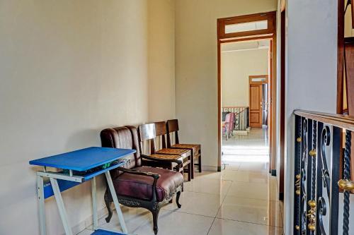 Lobby, Hotel O Sumpil Syariah in Malang