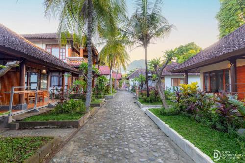 Exterior view, Paradise Palm Beach Bungalows in Tulamben