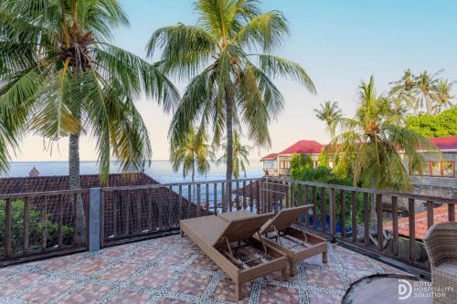 View, Paradise Palm Beach Bungalows in Tulamben