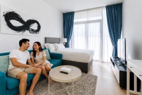 HAVN - Studio Apartment in Bloom Towers, JVC, Dubaj