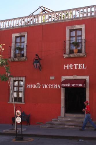 . Hotel Refugio Victoria