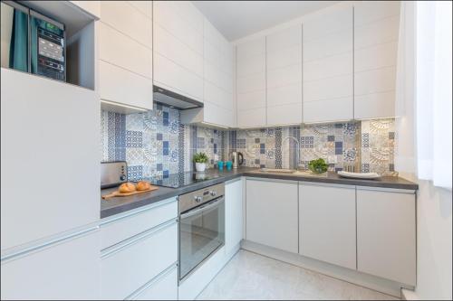 P&O Apartments Metro Centrum - image 3