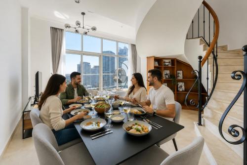 HAVN - 2-Storey Apartment with Dubai Marina Views, Dubaj
