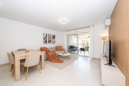 Modern 1 Bedroom Flat ,2 Terraces, Parking Cannes - Le Cannet