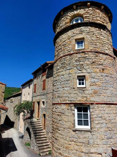 La maisonnette in Saint Georges De Luzencon