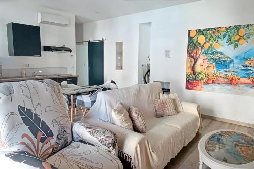 Apt 3, 1er étage, large T2 avec une terrasse commune