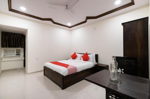 Hotel O Poonam Palace – Ahmedabad, TN