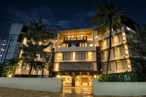 Nearby attraction, Collection O Lodha Experia Mall Dombiwali Formerly RR Suites in Dombivli