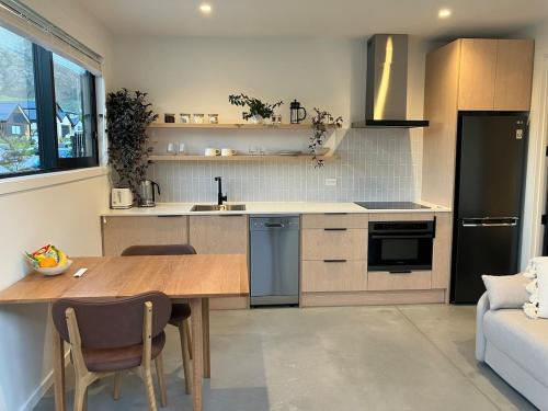 Modern, Cosy Apartment in Peaceful Area with Mountain Views – khách sạn tại The Remarkables