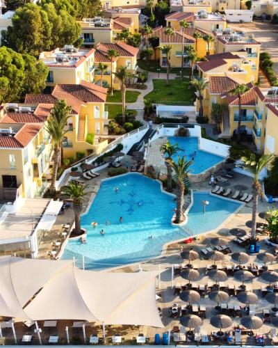 Peldbaseins, Malama Beach Holiday Village in Paralimni