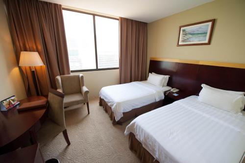 room detail thumbnail 2