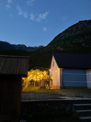 Hotelli välisilme, Bujtina Turkaj in Lëpushë