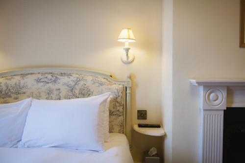 87037025 The Falcon Hotel