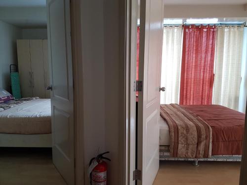 ORTIGAS 2 Br Corner Unit With 2 Queen Across Shangrila, Manila (fotografie 7)